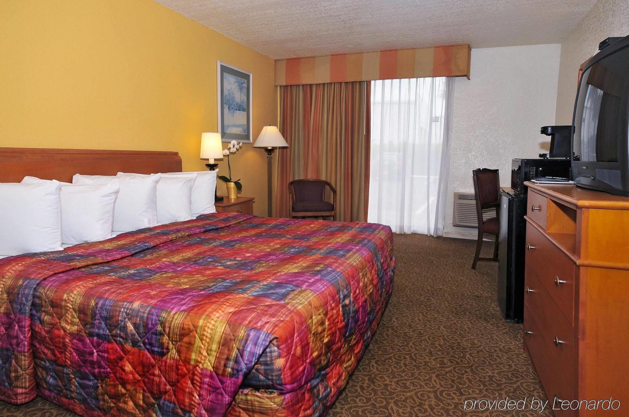 Days Inn By Wyndham Neptune Beach Jacksonville Beach Exteriér fotografie